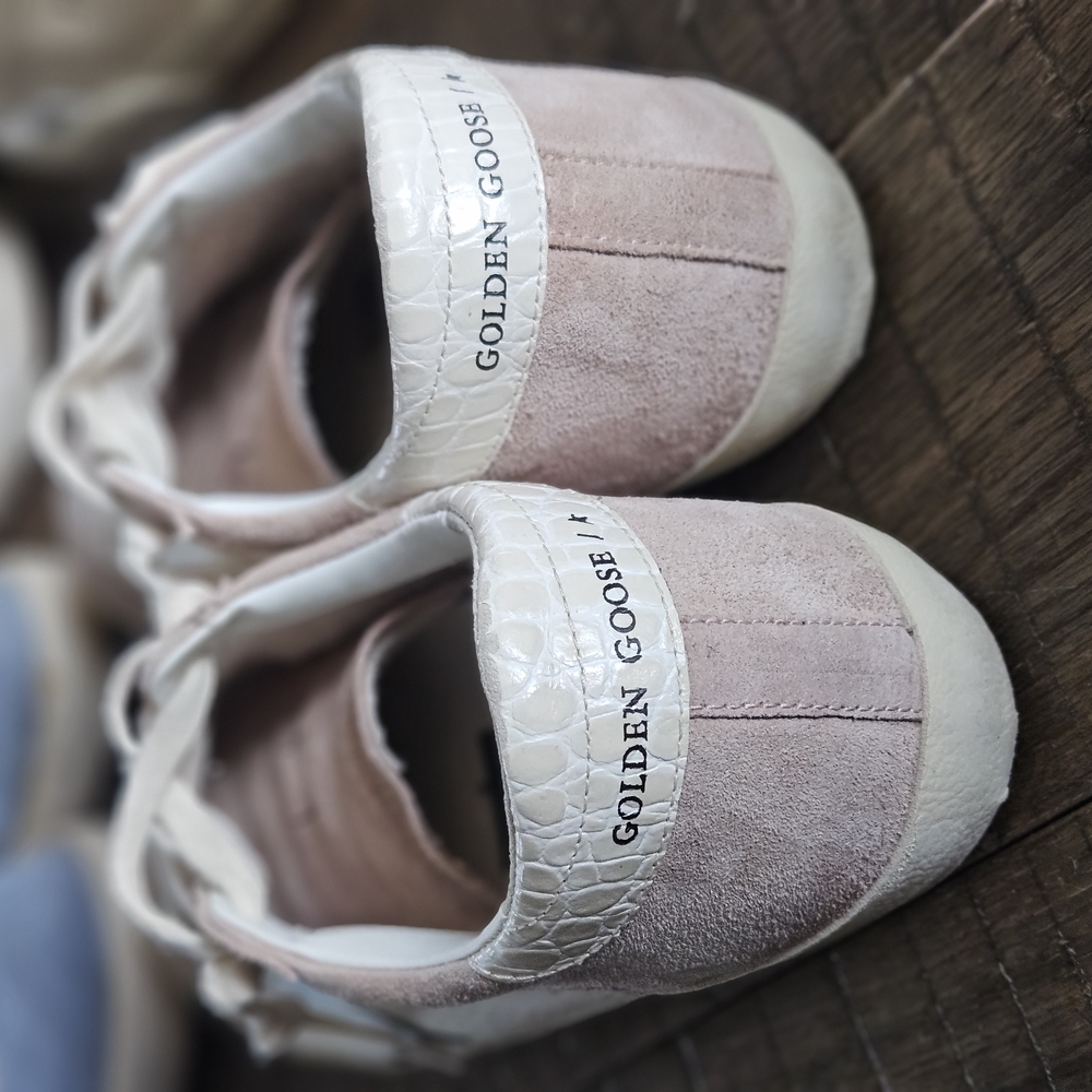 Golden Goose Superstar Pink and White Star Sneakers - Picture 2 of 4